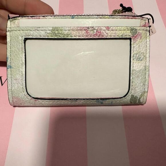 Victoria's Secret Butterfly Card Case Keychain Limited Edition - Picture 4 of 4